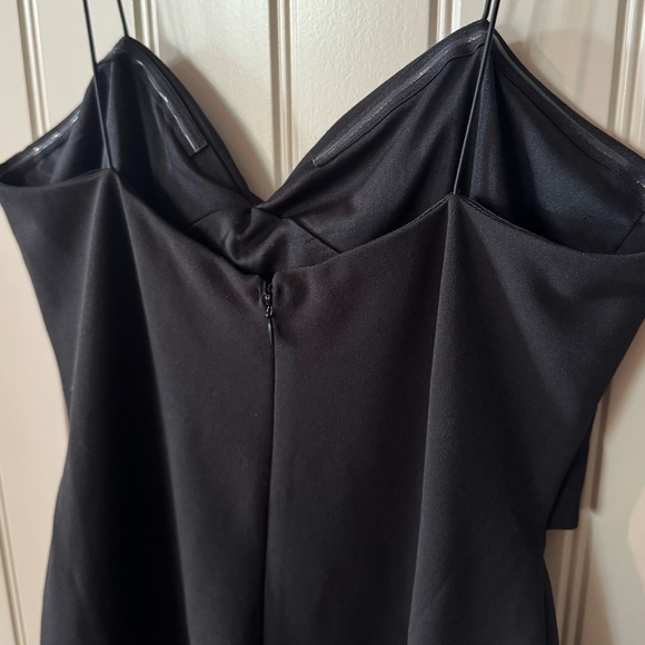 3/for $12 🍒 - *Like New* SEXY Black Spaghetti Strap Slip Dress (Size Medium) 🖤 - Picture 6 of 9